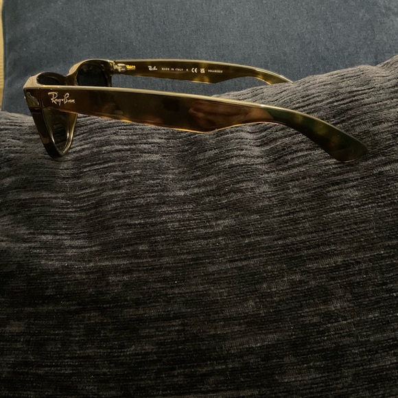 Ray-Ban NWT New Wayfarer sunglasses - Picture 4 of 10